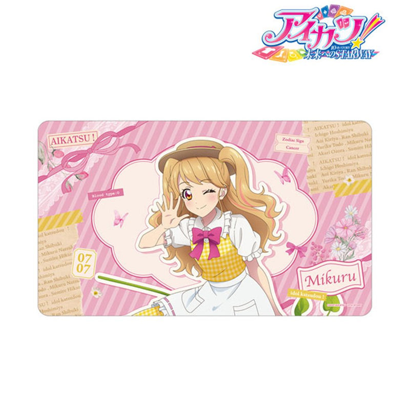 【新品】アイカツ! 10th STORY -未来へのSTARWAY- 描き下ろし 夏樹みくる カントリーワンピースVer. マルチデスクマット / アルマビアンカ 発売日:2026年02月頃