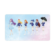 【新品】アイカツ！ 10th STORY ～未来へのSTARWAY～ 描き下ろし 集合 歩みver. マルチデスクマット / アルマビアンカ 発売日:2026年09月20日